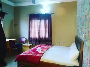 Executive Hotel With Federal Light in Ph