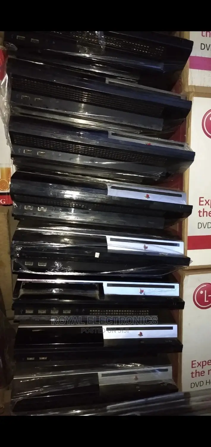 Direct Uk PS3 With 10 Latest Game and Pad