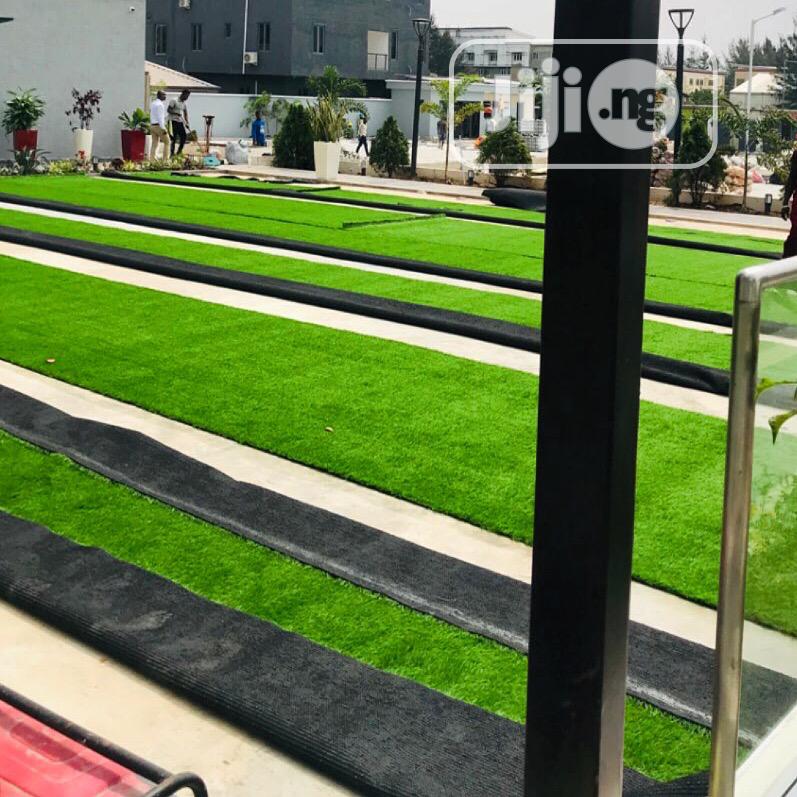 Quality Grass Rugs For Large Space (30mm)