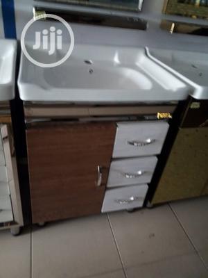 Cabinet Basin