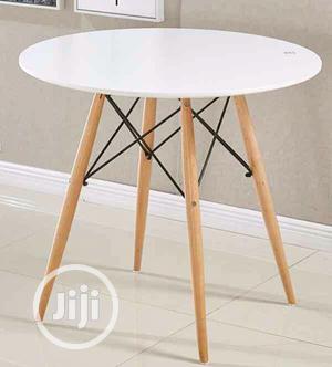Round Table