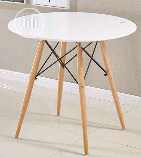 Round Table
