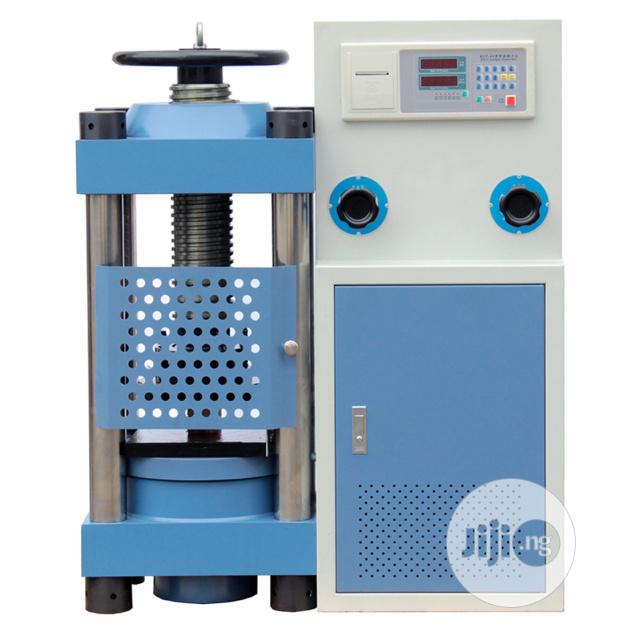 Digital Compression Testing Machine (CTM 2000KN)