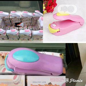 Mini Sealing Machine. Battery Operated.