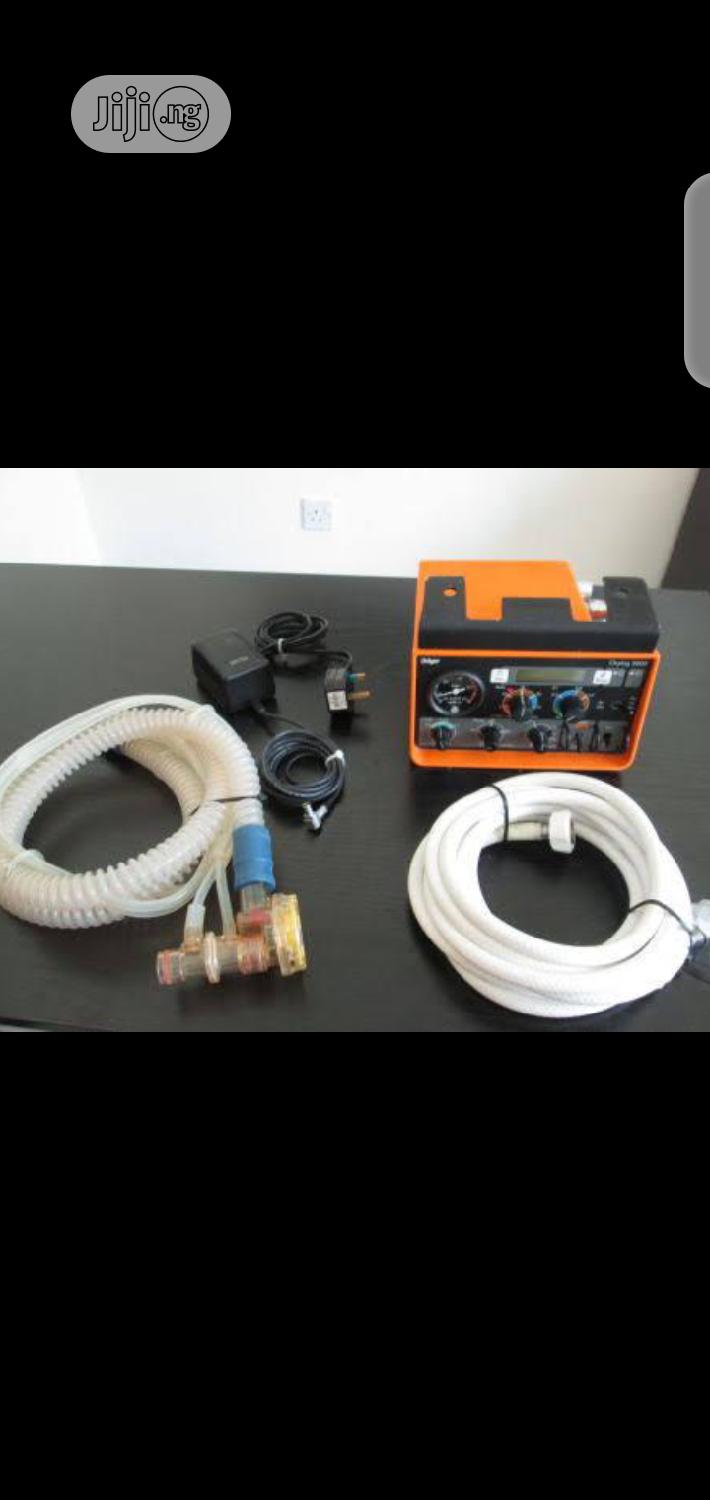 DRAEGER Oxylog 2000 Ventilator