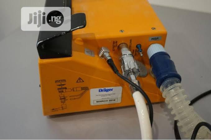 DRAEGER Oxylog 2000 Ventilator