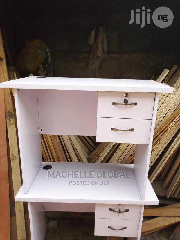 Office Table (3feet)