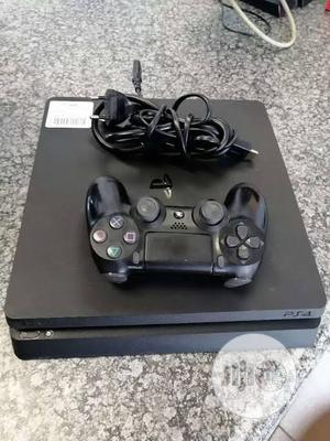 Playstation 4 Slim