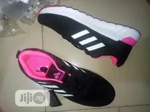 Sports Jugging Canvas