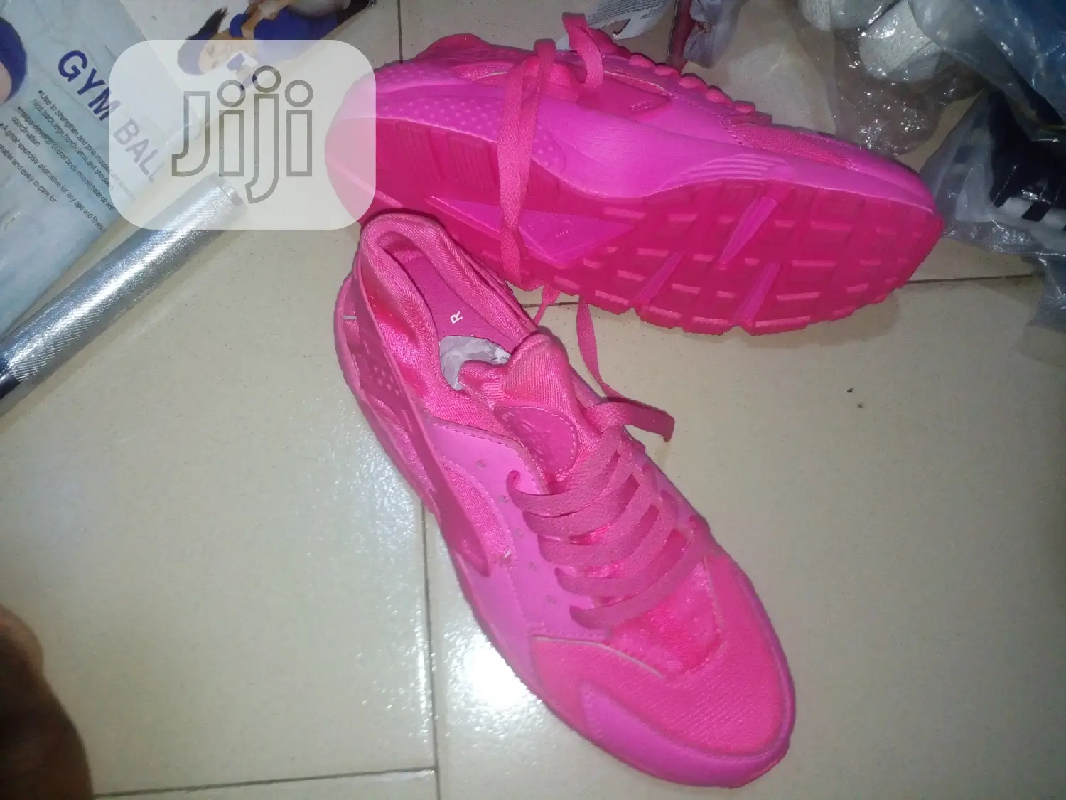 Outfit Canvas Shoe