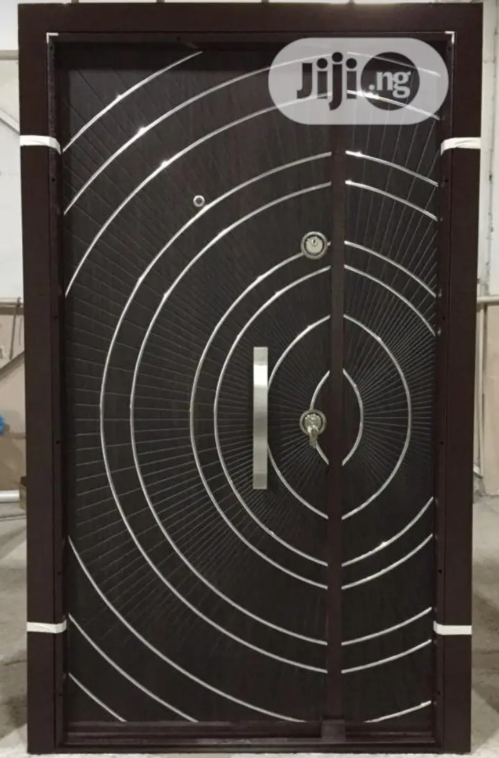 Circle Silver Door