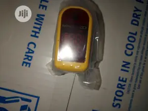 Fingertip Pulse Oximeter.