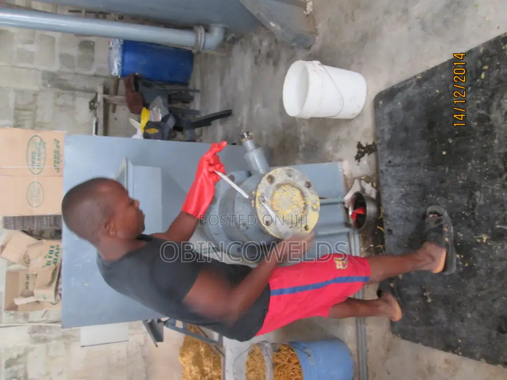 Soap Plodder/ Extruding Machine