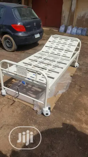 Hospital Metal 1 Crank Bed