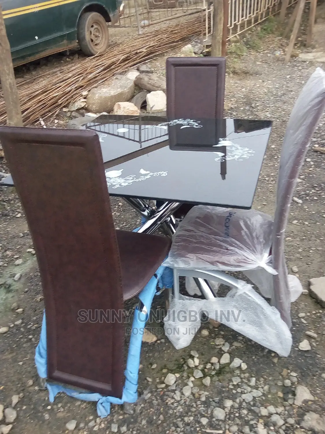 Dinning Table and 4 Chairs Set Brand New