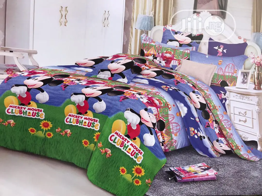 Structured Duvet, Bedsheet With 4 Pillow Cases