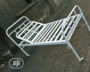 Authentic 1crank Hospital Bed