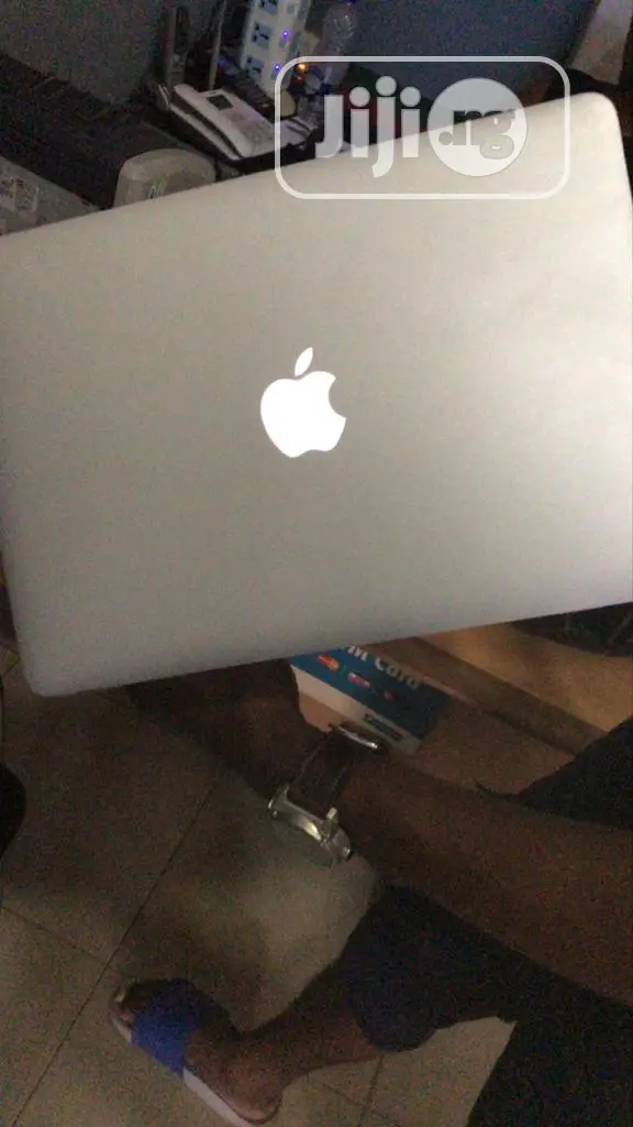 Laptop Apple MacBook Pro 8GB Intel Core I5 SSD 256GB