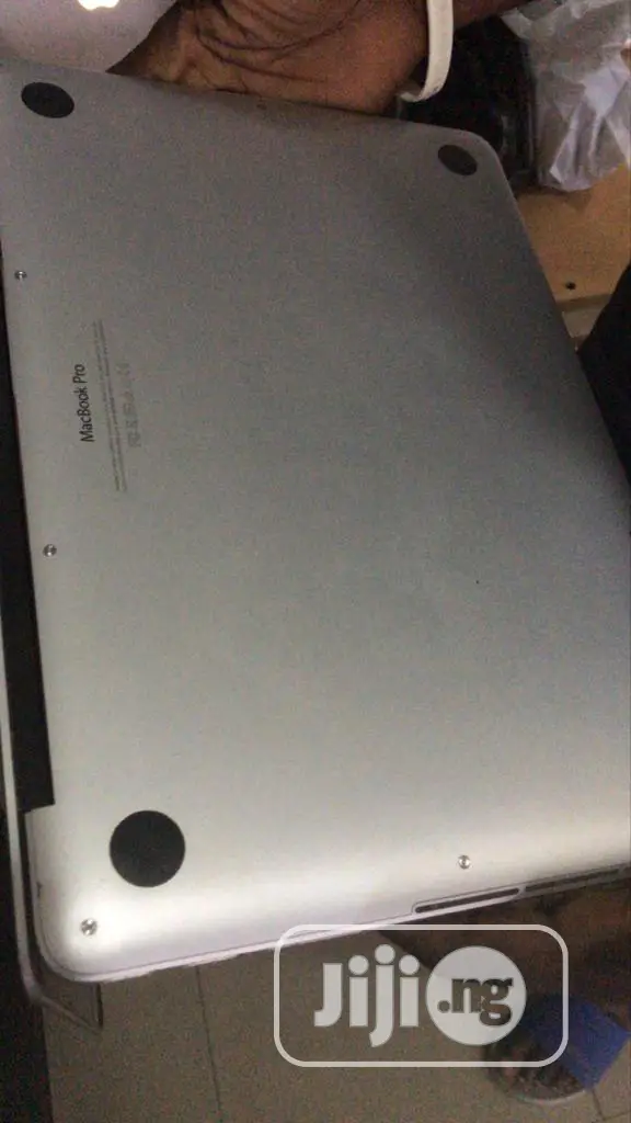 Laptop Apple MacBook Pro 8GB Intel Core I5 SSD 256GB