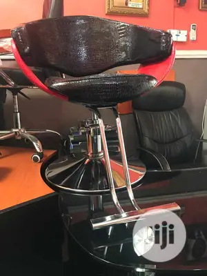 Portable Barbing Chair