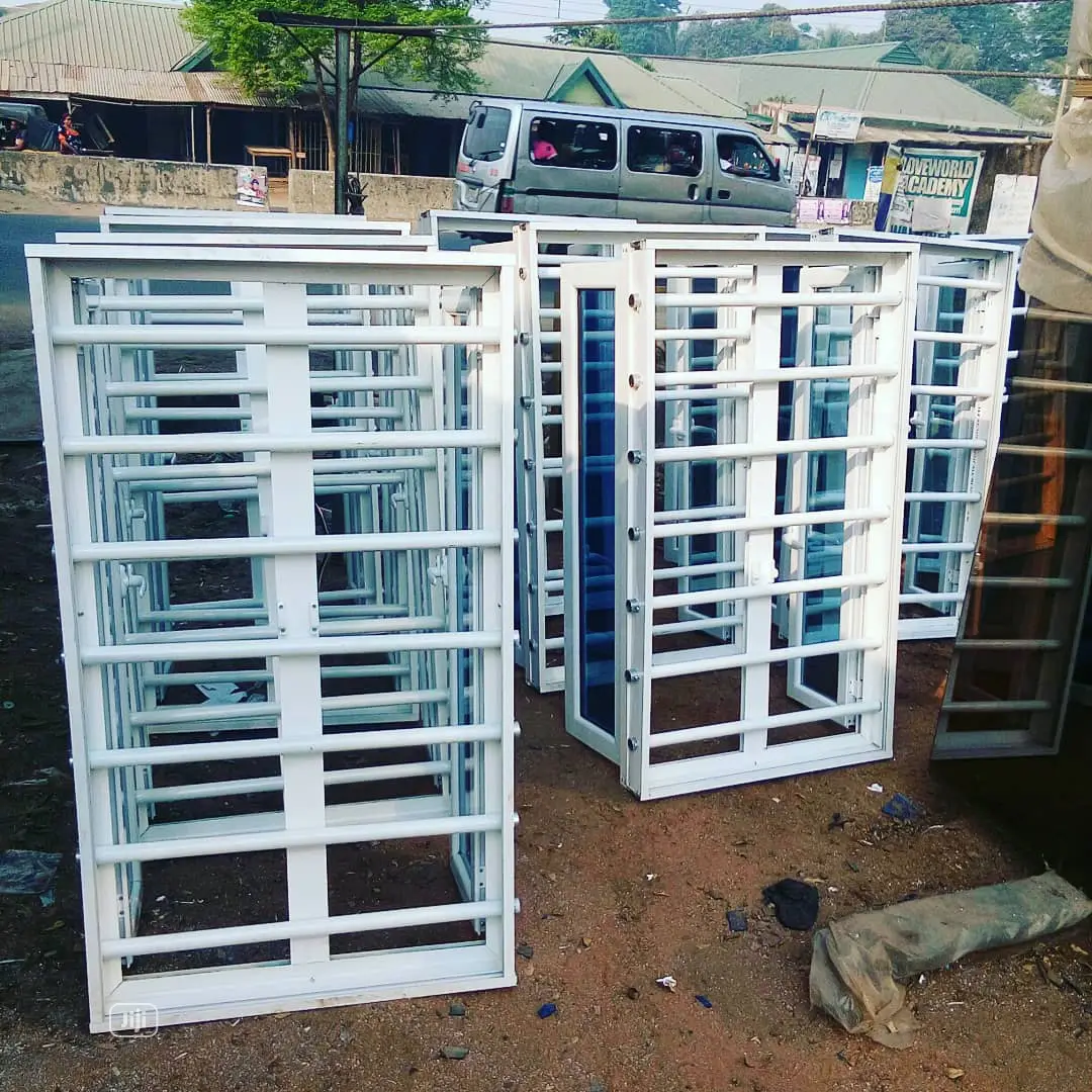 Casement Aluminum Windows With Protector and Net