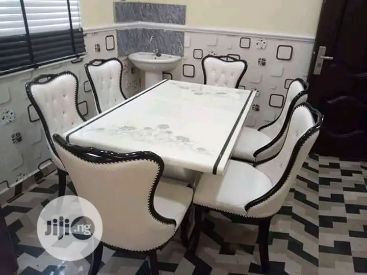 Loyal Dining Table