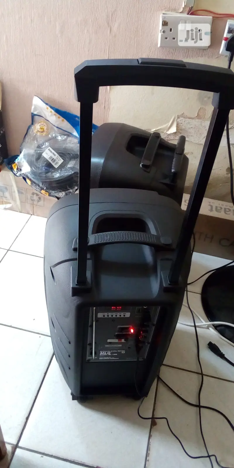 Amazing Sounds Bluetooth Speaker