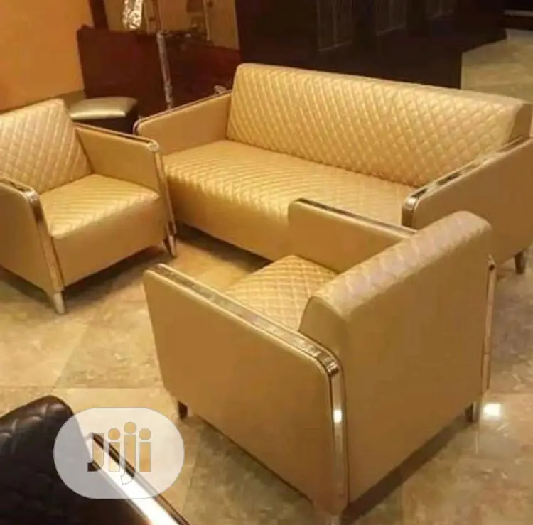 Sofa/ Cushion