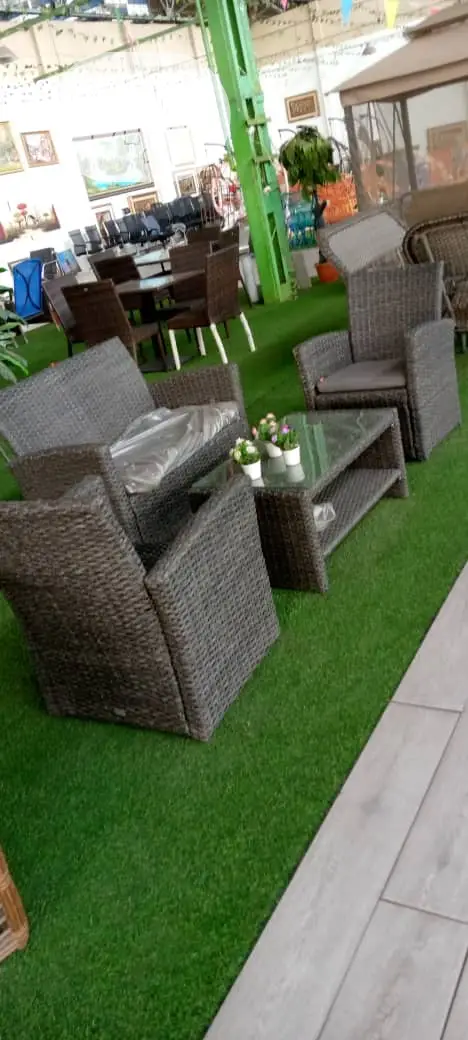 Executive Chair For Hotel Room And Pallor Bar