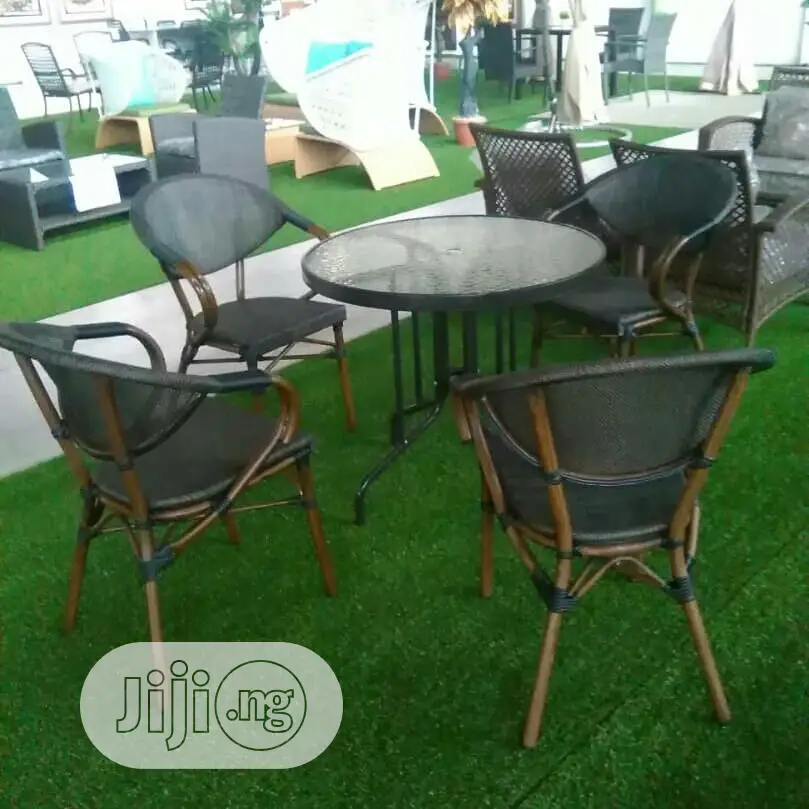 Executive Chair For Hotel Room And Pallor Bar