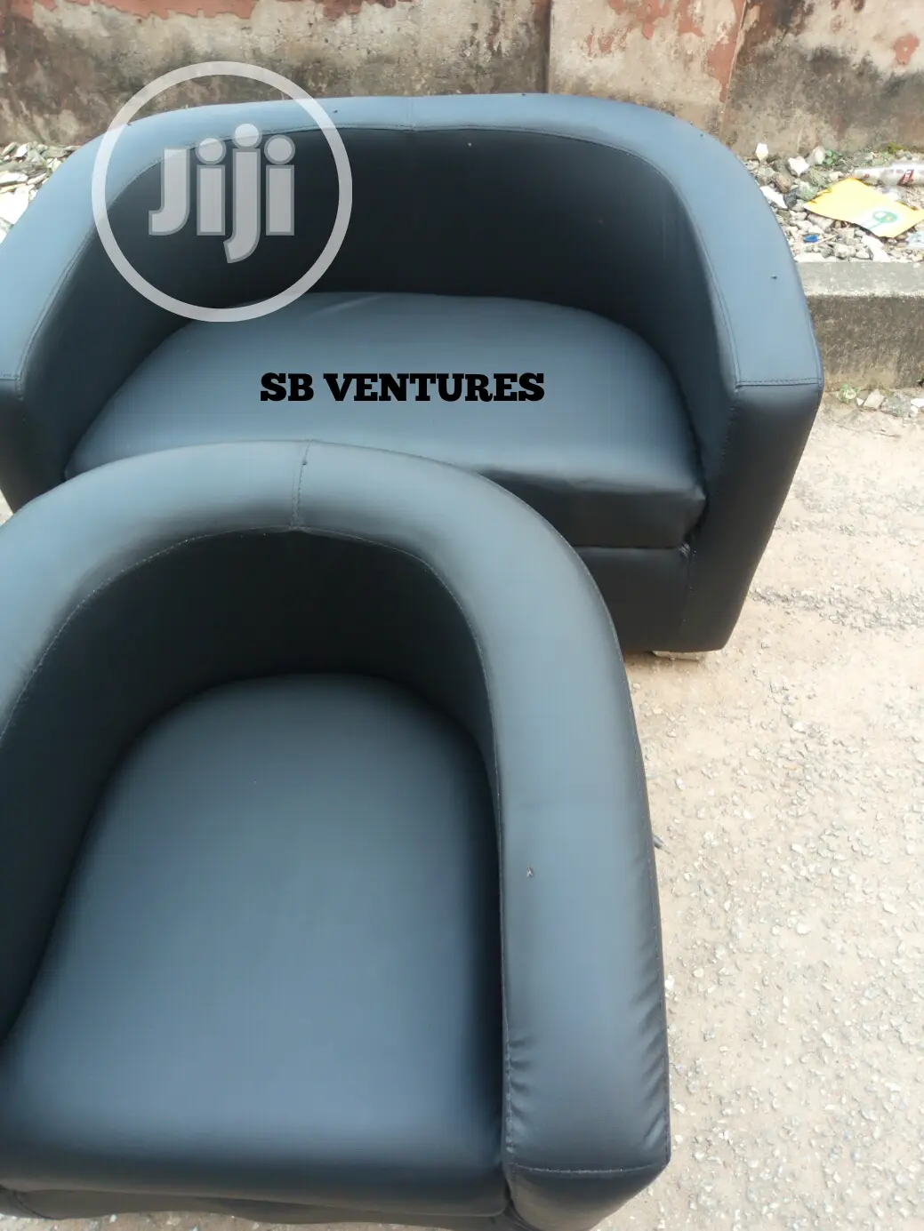 Afforadable Sofa,2 Sitter Single
