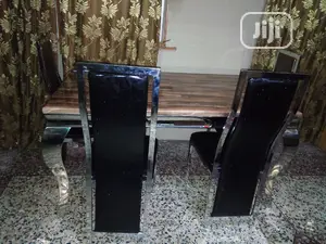 4 Seater Mabel Dinning Table