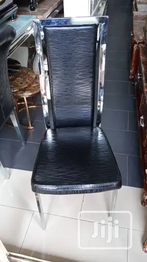 4 Seater Mabel Dinning Table