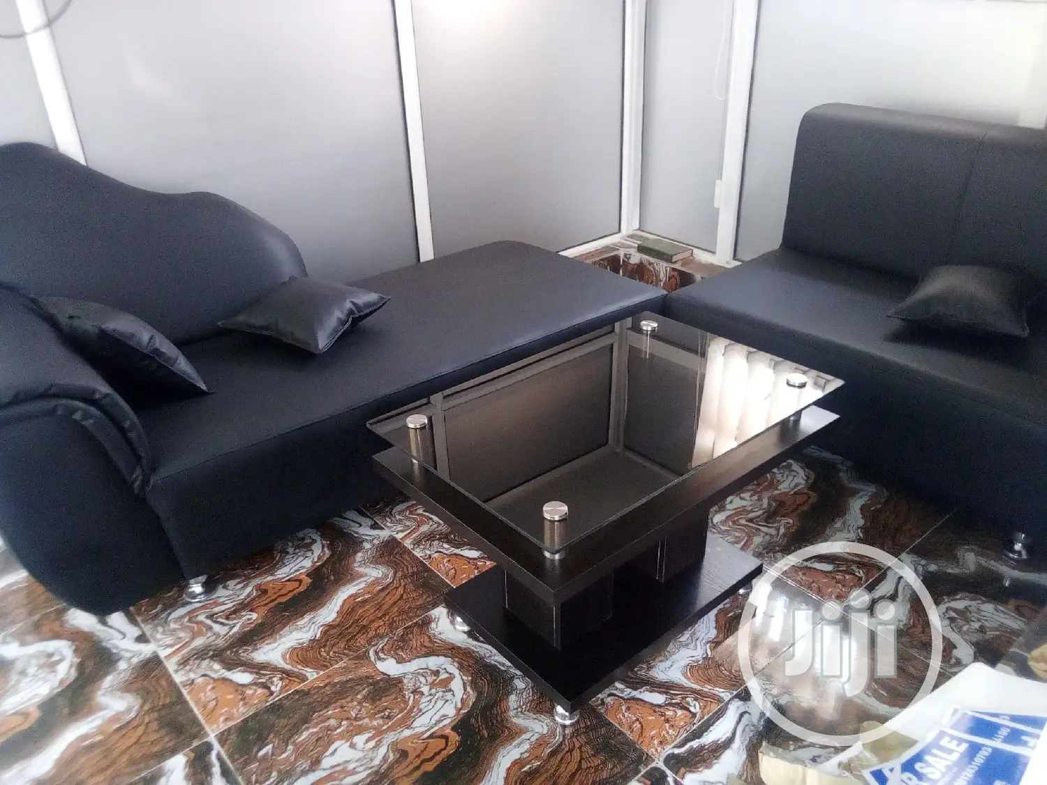 Modern Living Room Cofee Table.