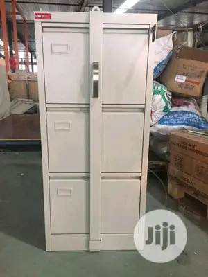 Filling Cabinet With Extra Lock