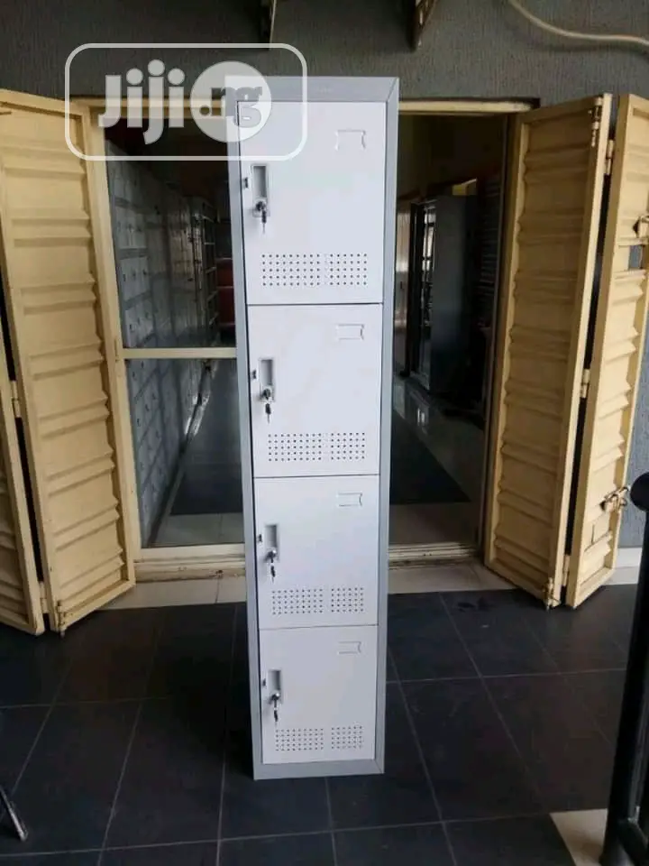 4door Workers Locker