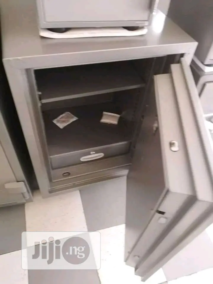 105 Gubabi Fireproof Safe