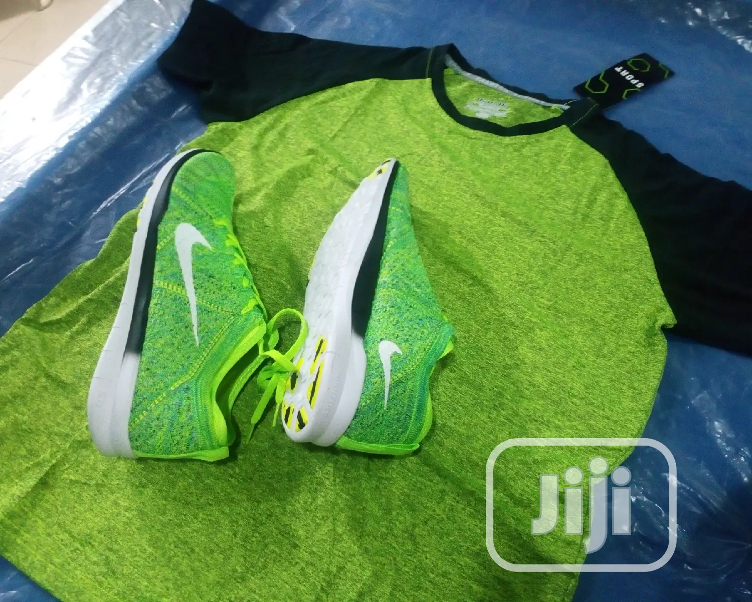 T Shirt And Canvas For Outfit
