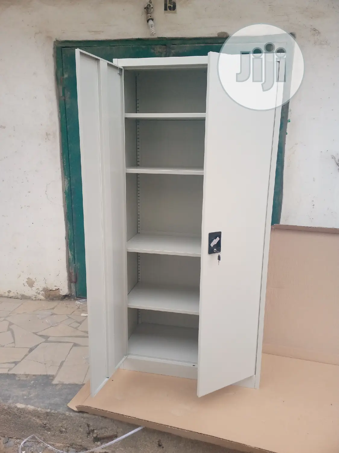 Two Door Mental Bookselve