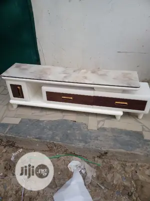 Quality TV Stand
