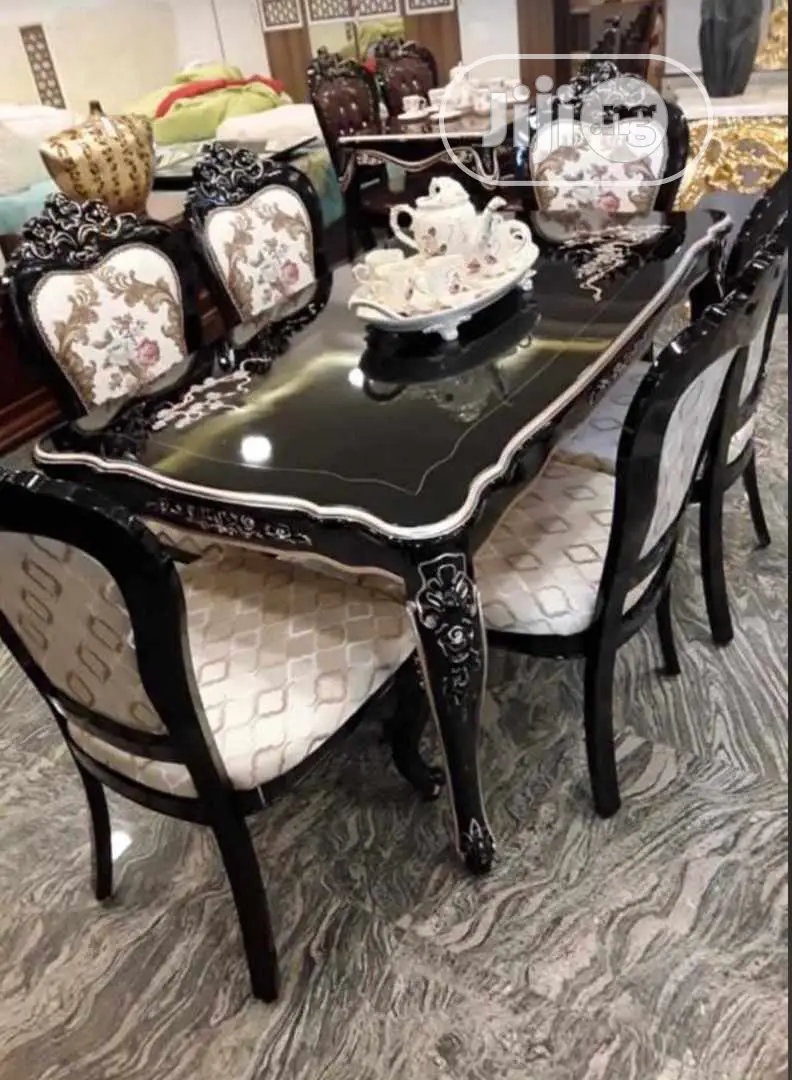 Super Quality Dining Table and Chairs