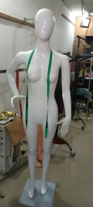 Faceless Glossy White Size 8
