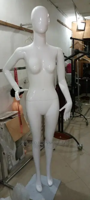 Faceless Glossy White Size 8