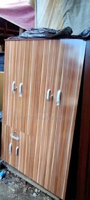 Quality 4/6feet Bedroom Waldrobe