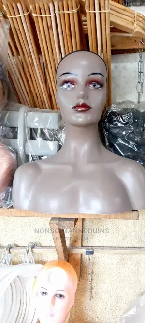 Dark Skin Fibre Mannequins With Shoulder