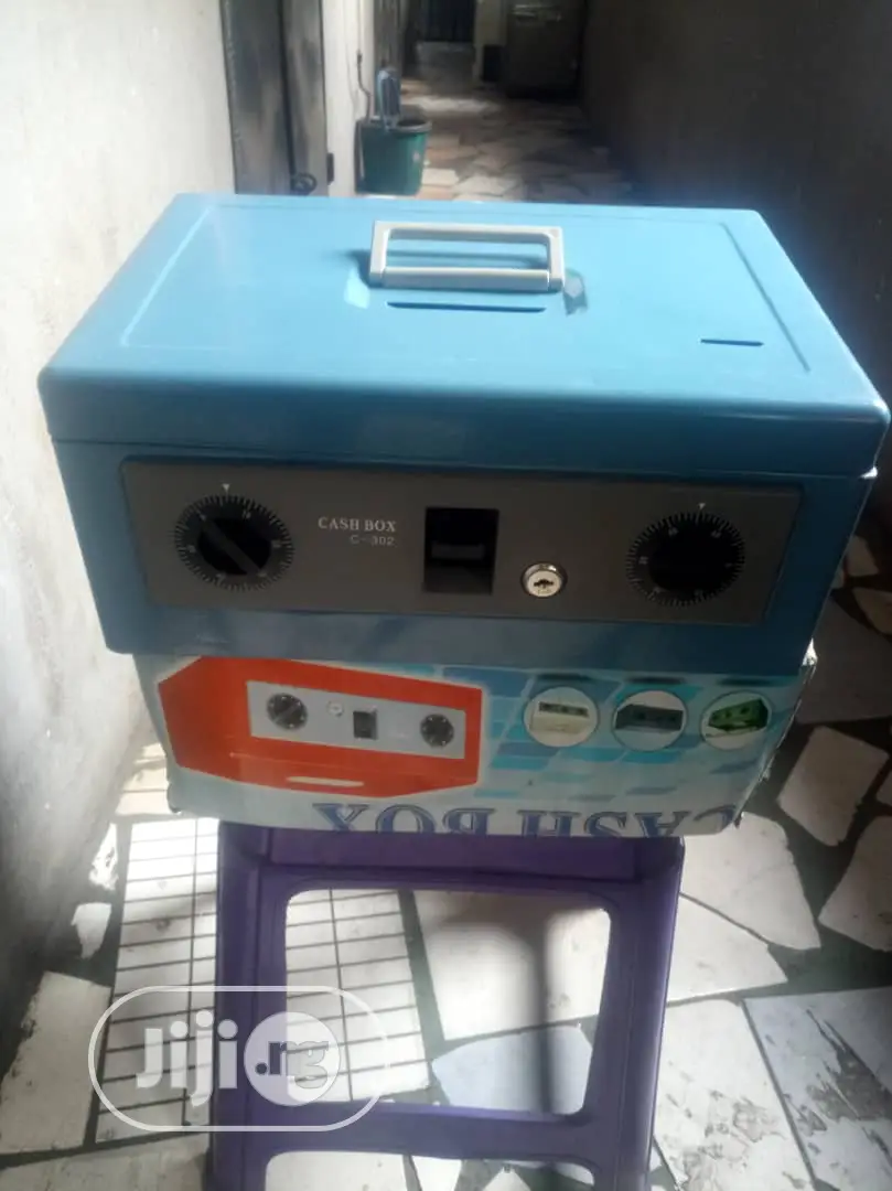 Cashbox C-302