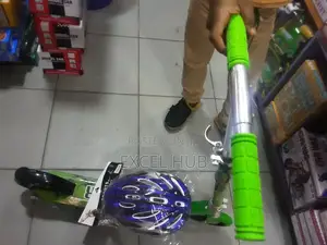 Scooter With Helmet Yq6