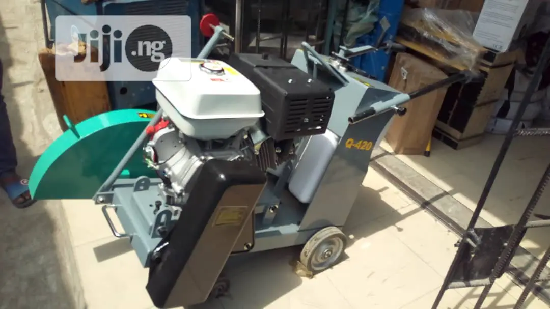 Moveable Asphalt Cutting Machine