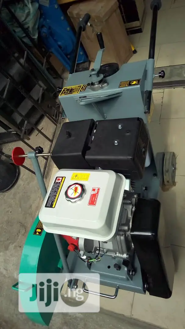Moveable Asphalt Cutting Machine