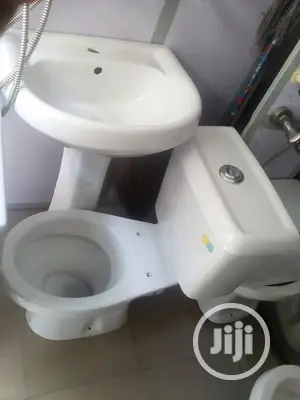 Twyford Toilet Wc. C/C